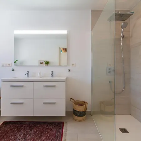 호텔 Old Town Duck House 4*